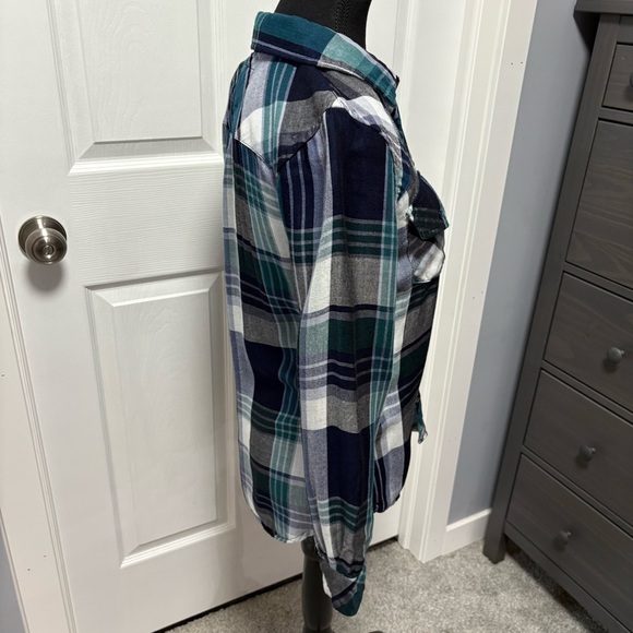 Rails Button Up Top - Picture 6 of 9